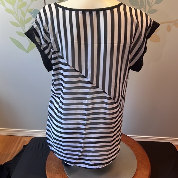 4/$20 Black and White Sheer Top - Picture 7 of 7